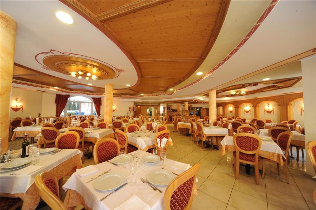 Hotel Canada Пінцоло Екстер'єр фото